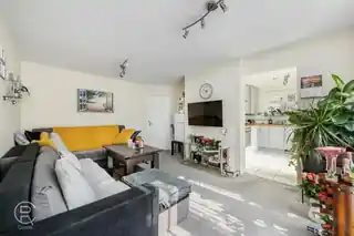 10 Brentmead Close, photo 4