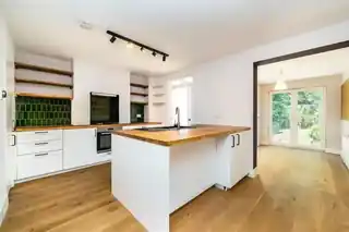 10 Brightfield Road, photo 2