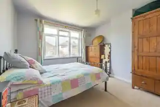 10 Buckingham Road, photo 4