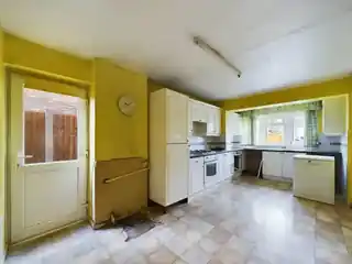 10 Carfax Road, photo 2