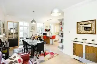 10 Chapel Mews, photo 3