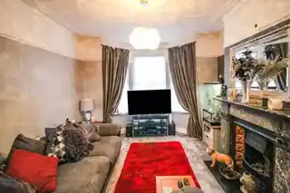 10 Chesterfield Road, photo 2