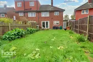 10 Courtenay Gardens, photo 3