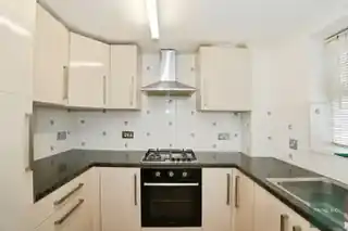 10 Dahlia Gardens, photo 2
