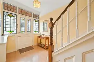 10 Dalmeny Road, photo 3