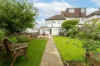10 Dibdin Road, photo 2