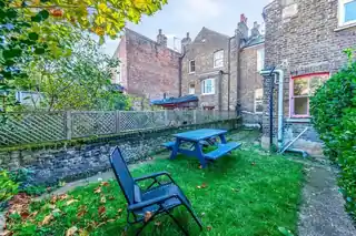 10 Elphinstone Street, photo 3