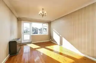 10 Elton Close, photo 2