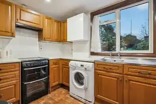10 Galsworthy Road, photo 3
