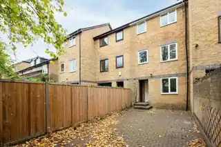 10 Gunwhale Close, photo 3
