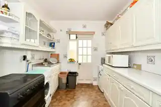 10 Haynes Road, photo 4
