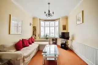 10 Henley Road, photo 3