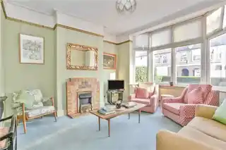 10 Hounslow Avenue, photo 2