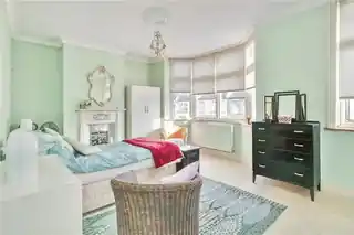 10 Hounslow Avenue, photo 4