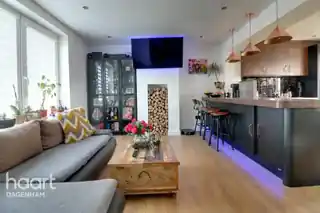 10 Hunters Hall Road, photo 3
