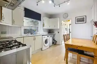 10 Inglemere Road, photo 2