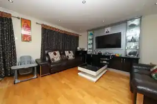 10 Knoll Crescent, photo 2