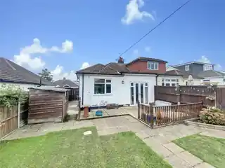 10 Leechcroft Avenue, photo 4