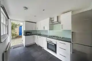 10 Lifford Street, photo 3