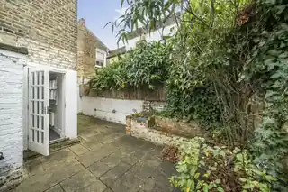 10 Lifford Street, photo 2