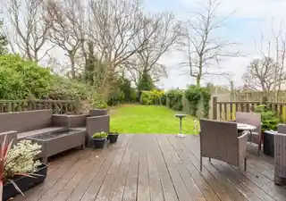 10 Longlands Park Crescent, photo 3