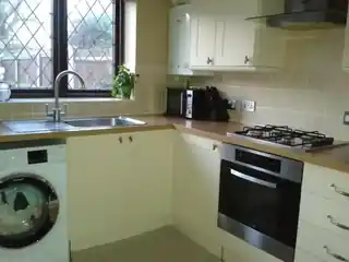 10 Magpie Close, photo 2