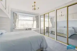 10 Milton Avenue, photo 4