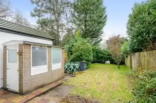 10 Oak Gardens, photo 4