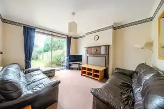 10 Oak Gardens, photo 2