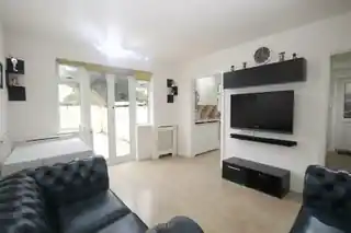 10 Ormsby Gardens, photo 3