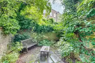 10 Passmore Street, photo 2