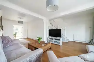10 Rainsford Way, photo 3