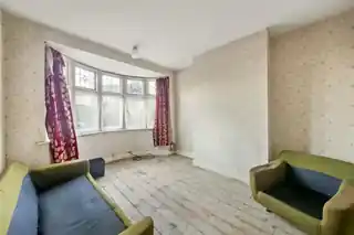 10 Redfern Avenue, photo 2