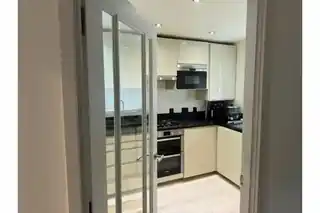 10 Sally Murray Close, photo 4