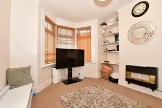 10 Sandcliff Road, photo 3