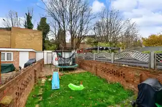 10 Sandcliff Road, photo 2