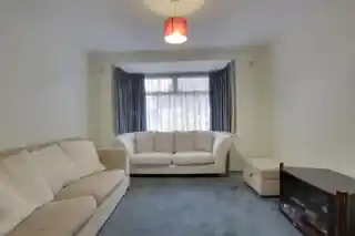 10 Southbury Avenue, photo 3