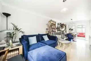 10 Strathnairn Street, photo 2