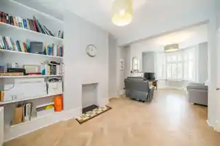10 Troughton Road, photo 4