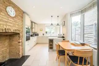 10 Troughton Road, photo 3