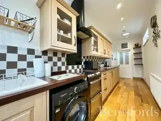 10 Vaughan Avenue, photo 2
