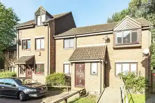 10 Vincent Close, photo 2