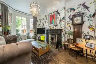 10 Winchendon Road, photo 3