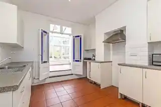 10 Wincott Street, photo 3