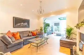 10 Woodside Road, photo 4