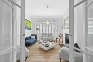 100 Amity Grove, photo 3