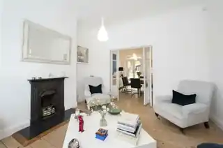 100 Amity Grove, photo 4