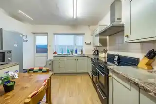 100 Caterham Drive, photo 3
