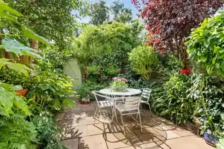 100 Cranbrook Road, photo 2
