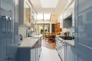 100 Harpenden Road, photo 3